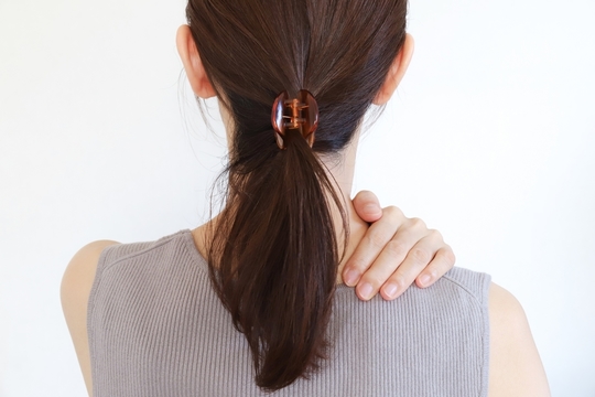 ストレートネックの原因と整体院CUCULE 池上での施術について