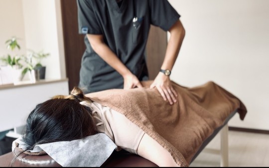 整体院CUCULEの施術は心地よいリラックスできる整体です。