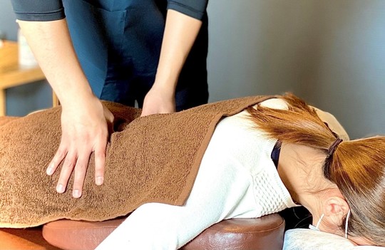 整体院CUCULEの産後ケア整体はバキバキしない痛気持ちいいリラックスできる施術