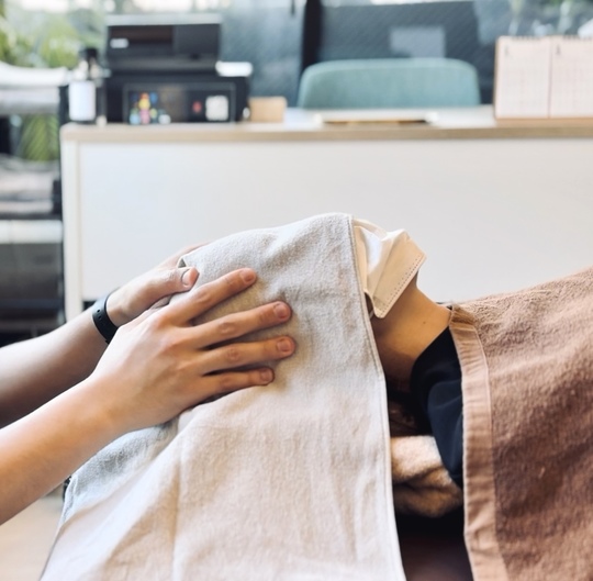 整体院CUCULEの産後ケア整体 施術風景